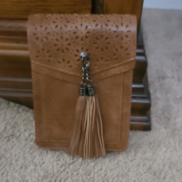 Handbags - Elegant Tan Leather Bag with Tassel